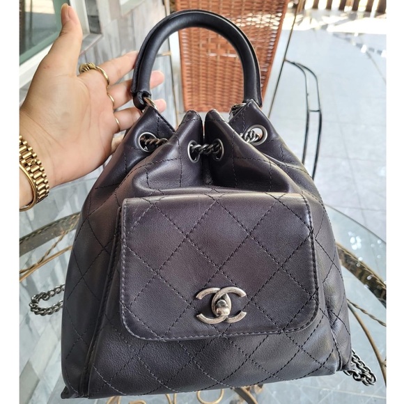 ❌SOLD❌SUPER CUTE!Chanel Bag Black Backpack Quilted Calfskin/Can use as a HandBag - Picture 2 of 16